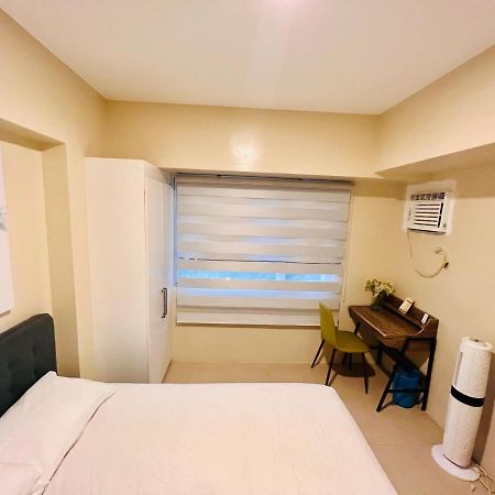 * * *H Incomparable Value Iloilo City Exterior photo