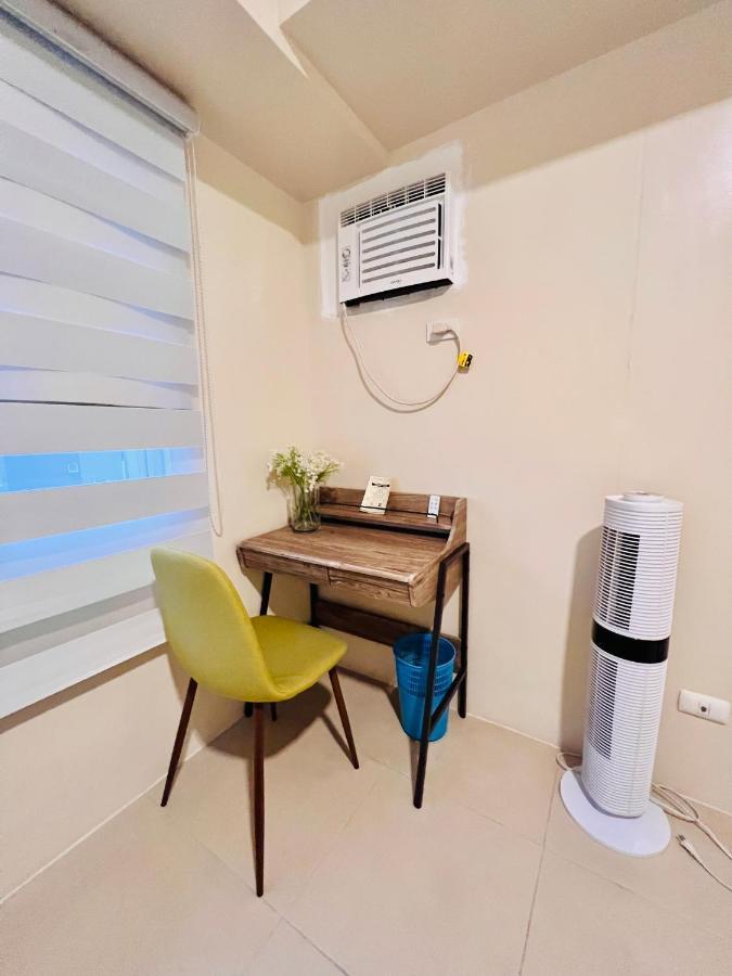 * * *H Incomparable Value Iloilo City Exterior photo