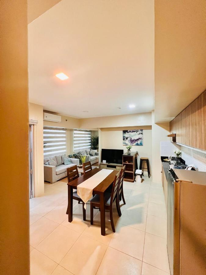 * * *H Incomparable Value Iloilo City Exterior photo