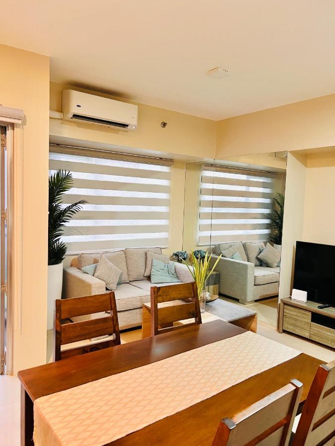 * * *H Incomparable Value Iloilo City Exterior photo